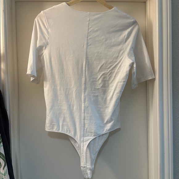 Everlane short sleeved thong bodysuit - Picture 2 of 5